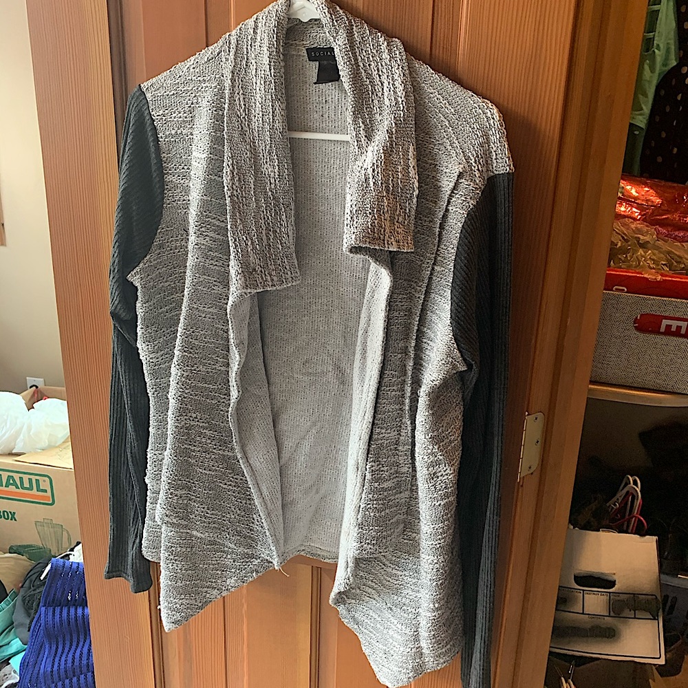 Socialite Pullover